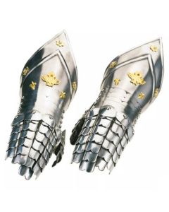 Decorated Gauntlets 