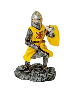 DAMAGED - Fighting Robert the Bruce with Axe Figurine - 18cm